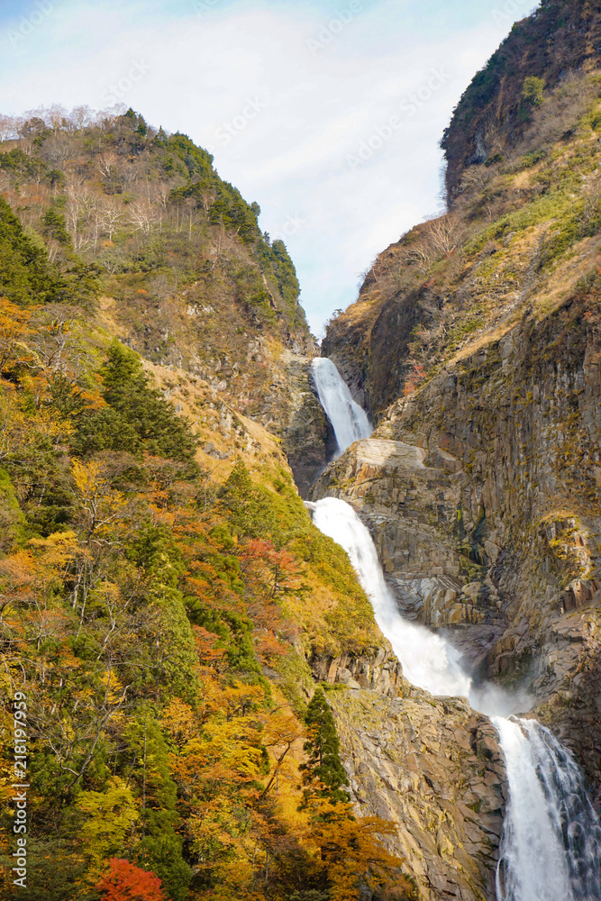 Japanese waterfall, Autumn Shomyo Falls in Toyama. 日本の滝　秋の称名滝　富山県立山町