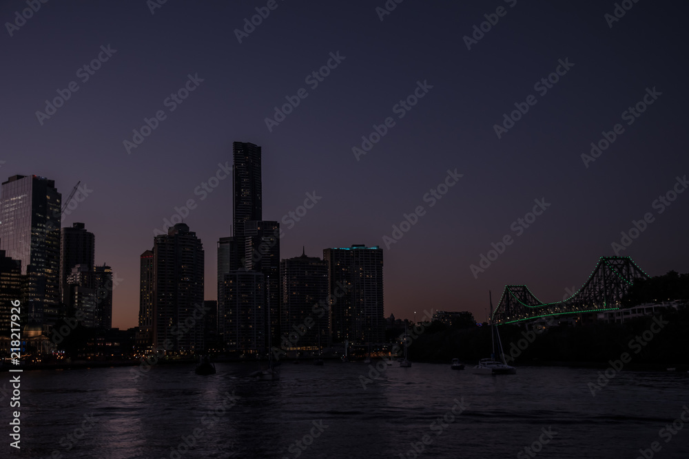 Fototapeta premium Brisbane Skyline at dusk