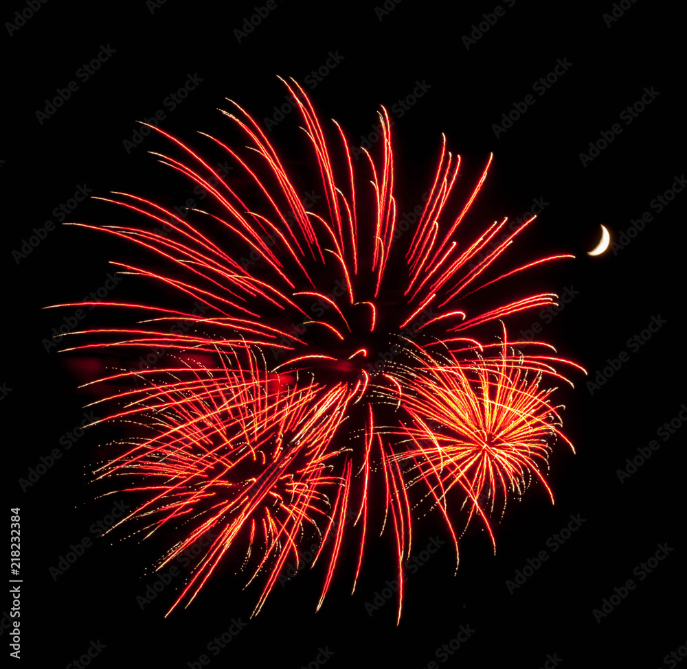 Obraz premium feu d'artifice et lune