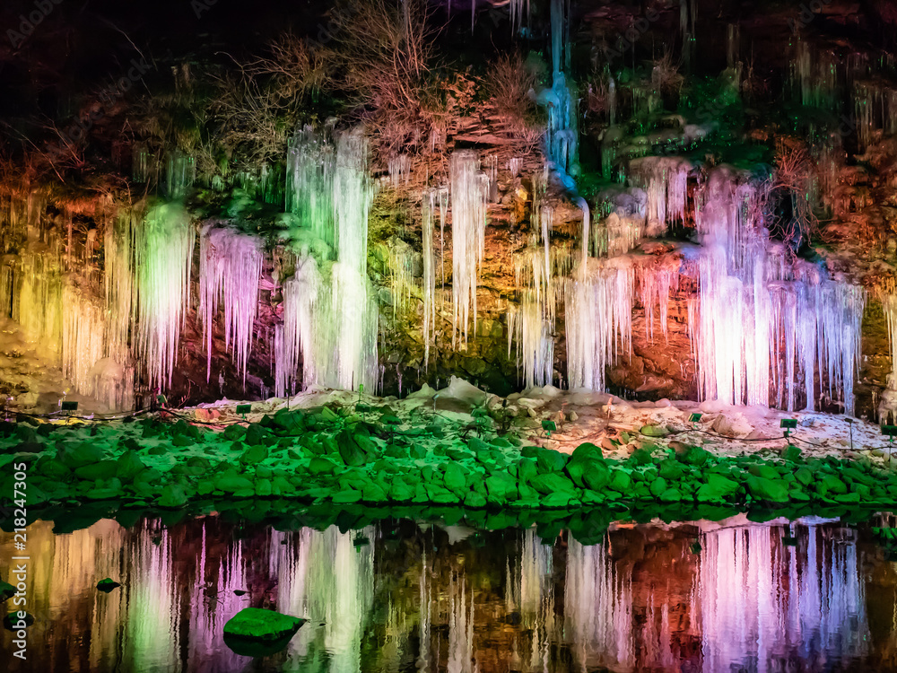 三十槌の氷柱@秩父 Stock Photo Adobe Stock
