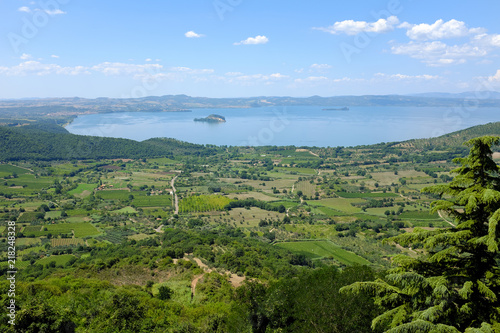 Versione terra del Lago di Bolsena in Italia