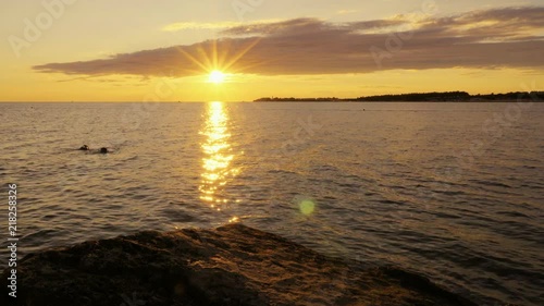 Sundowner with Diver