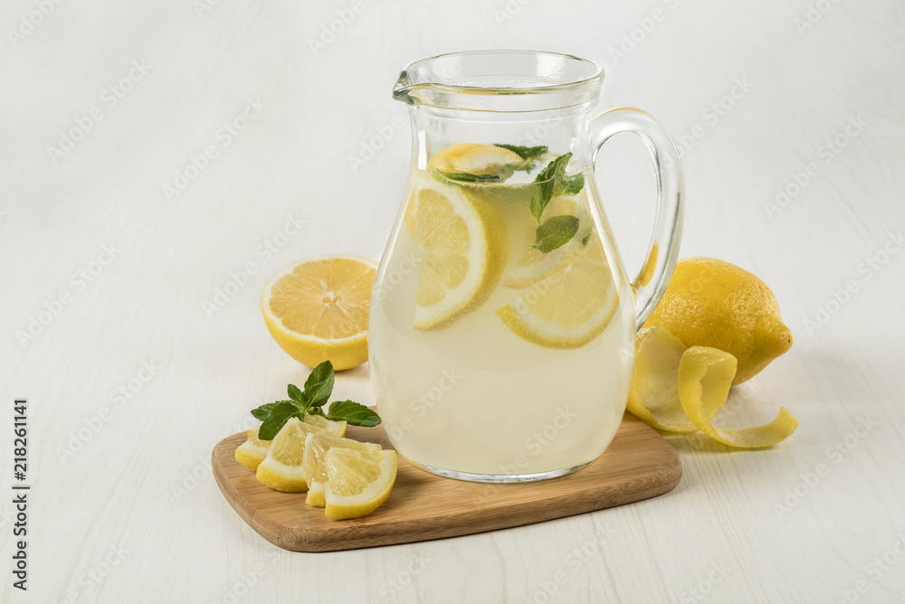Lemon juicer and pitcher composition Lemon juicer and pitcher composition