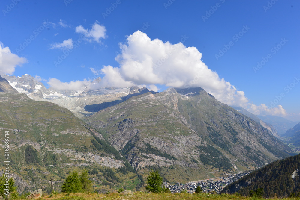 Naklejka premium Zermatt - Bergmassiv in den Walliser Alpen