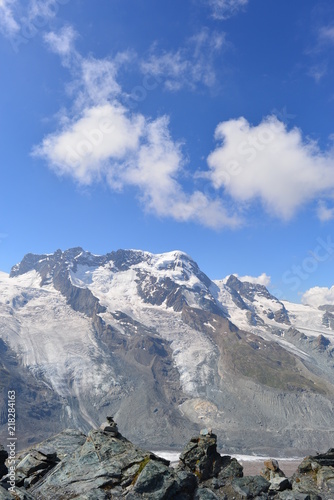 Gebirgsmassiv Monte Rosa in den Walliser Alpen  photo