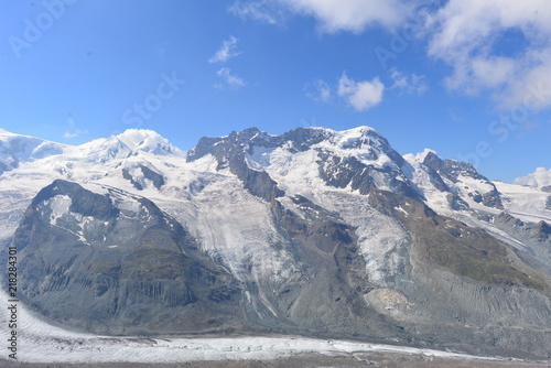 Gebirgsmassiv Monte Rosa in den Walliser Alpen  © Ilhan Balta