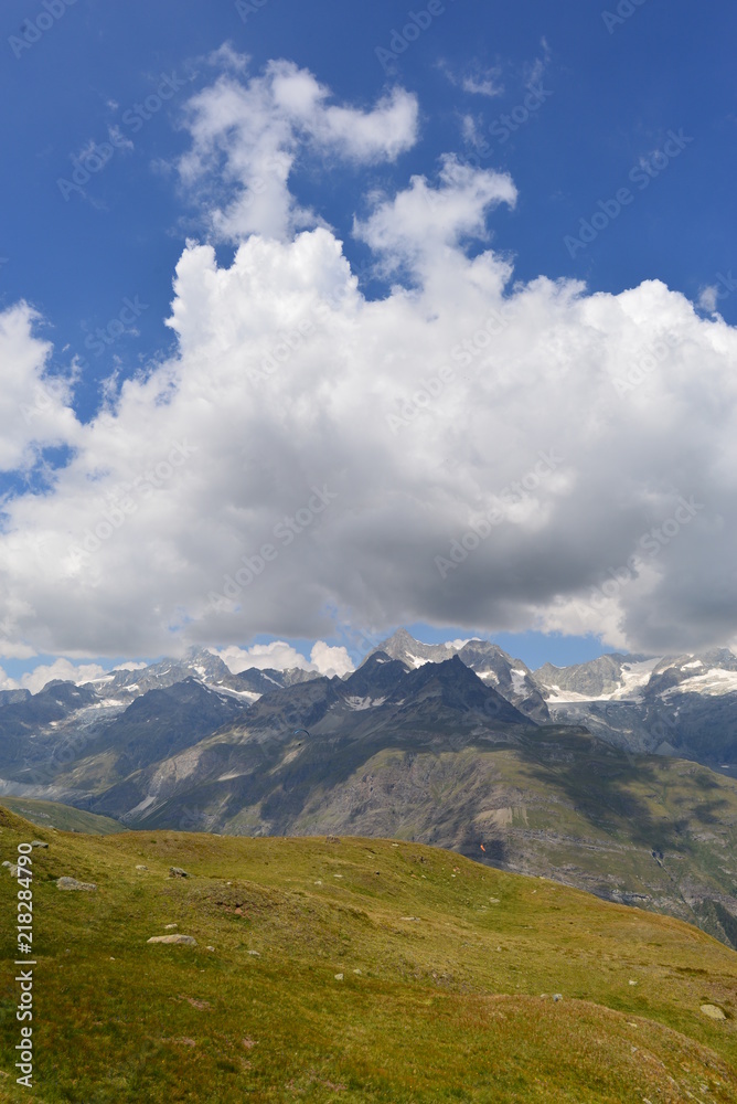 Fototapeta premium Zermatt - Bergstation Riffelberg in den Walliser Alpen 
