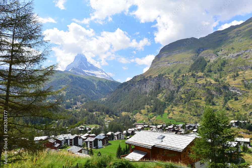 Luftansicht Zermatt im Kanton Wallis 