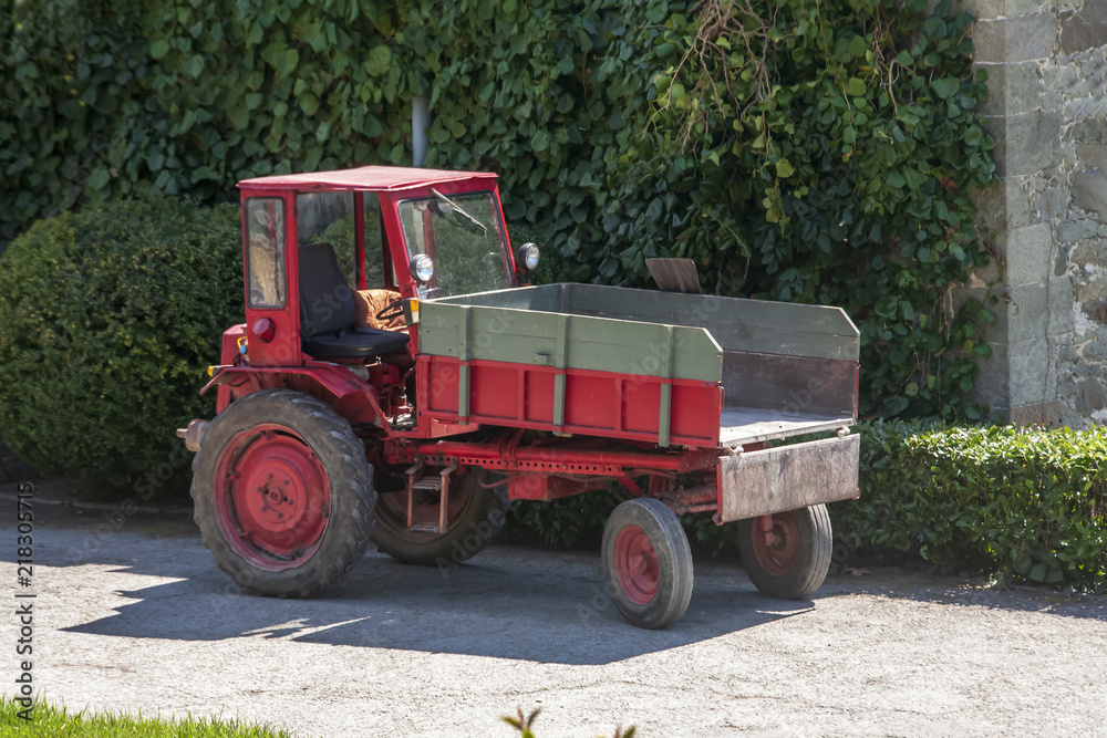 old traktor