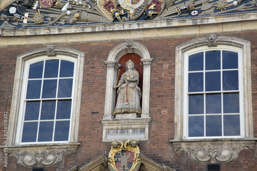 Queen Anne Statue, City Hall, Worcester