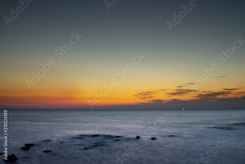 Alba sul mare adriatico