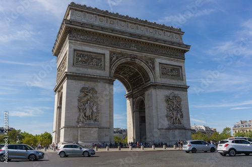 L'arc de triomphe Paris © Catalina