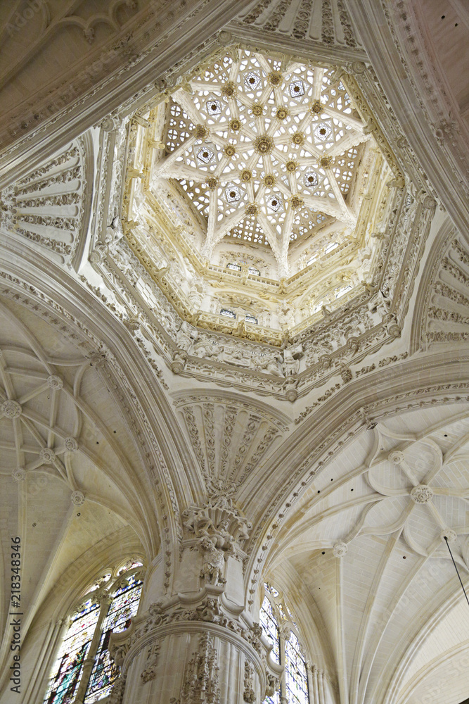 Espectacular gothic-plateresque dome, Burgos Cathedral, Spain