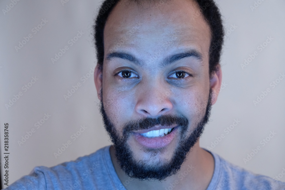 Obraz premium Bearded man portrait smug