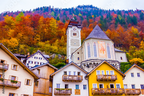 Main square with church of the Hallstatt town scene, Unsesco, Austria, Salzkammergut in Europe © pszabo