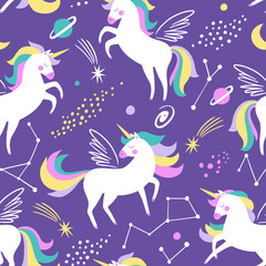 Fototapete Einhornmuster Einhörner Sterne Planeten auf Lila  © MirabellePrint