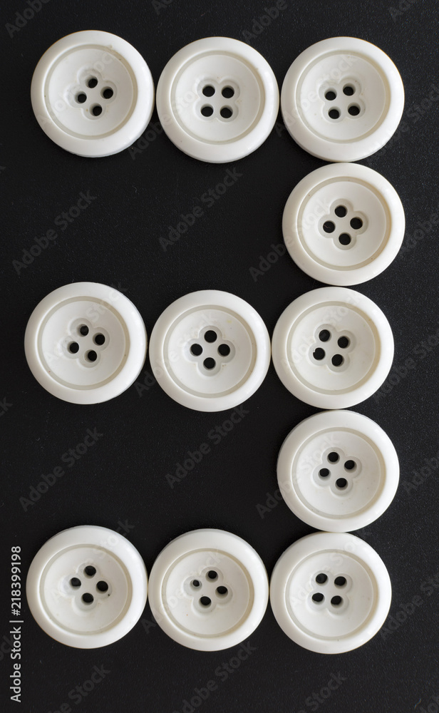 numeros hechos con botones blancos numeros hechos con botones blancos