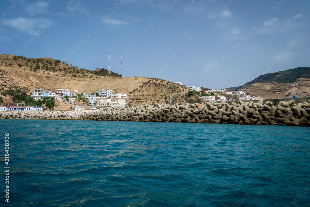 Fototapeta premium Jebha island and waves and rocks