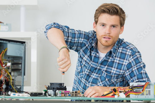 Schilderij op canvas electromechanical equipment assembler