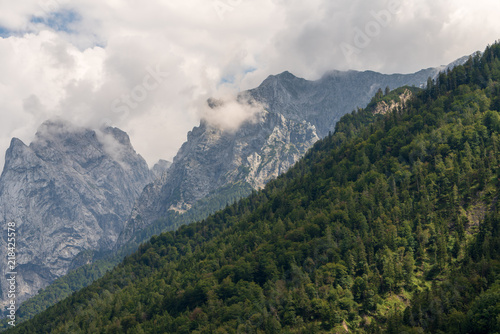 Fototapeta Naklejka Na Ścianę i Meble -  Wilder Kaiser im Kaisertal