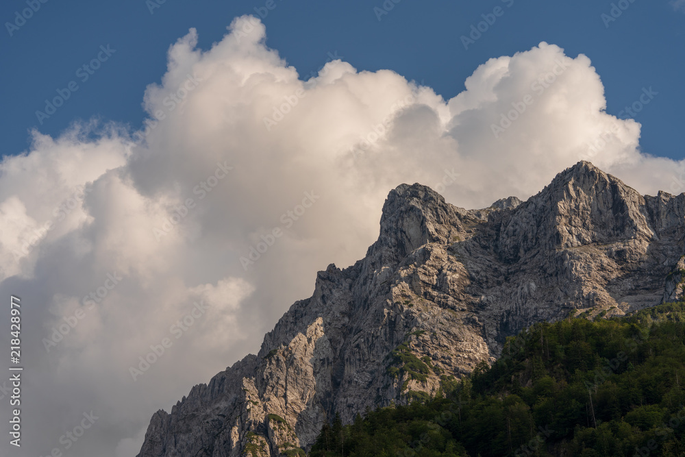 Naklejka premium Wilder Kaiser vom Kaisertal aus gesehen