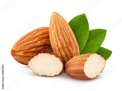 Photographie almond isolated on white background, clipping path, full depth of field