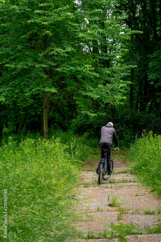 nature, Botanical garden, man from behind, cyclist