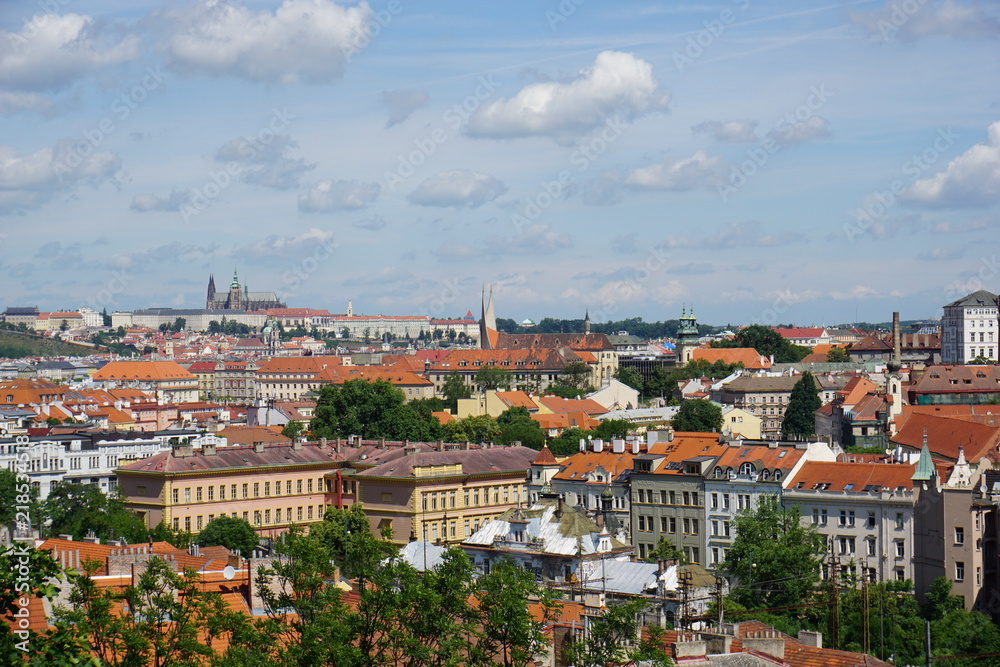 Panorama czeskiej Pragi - widok z Zamku Wyszehradzkiego, czerwiec 2018