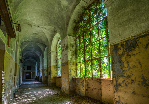 Alte verlassene Psychiatrische Klinik in Italien