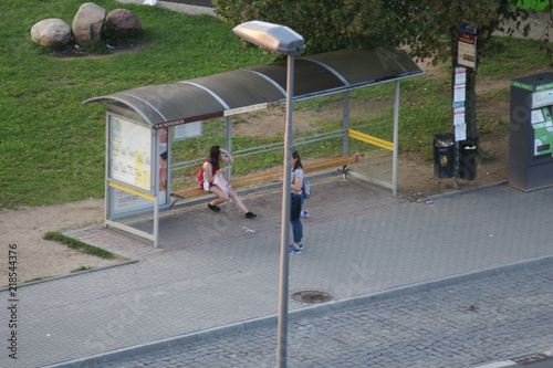 Obraz na płótnie Przystanek autobusowy w salonie