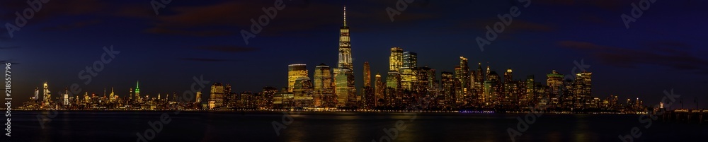 Obraz premium High resolution recent New York City skyline panorama