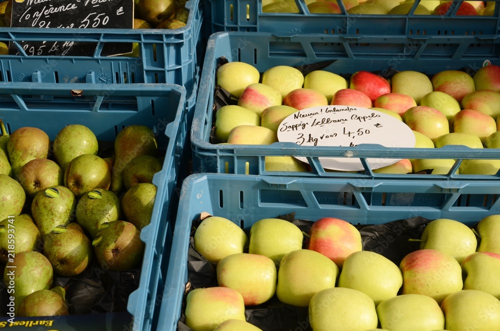 Marché dominical de la place du Miroir à Jette (Bruxelles) : Fruits
Marché dominical de la place du Miroir à Jette (Bruxelles) : Fruits