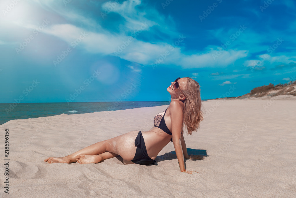 beautiful girl tanning beautiful girl tanning