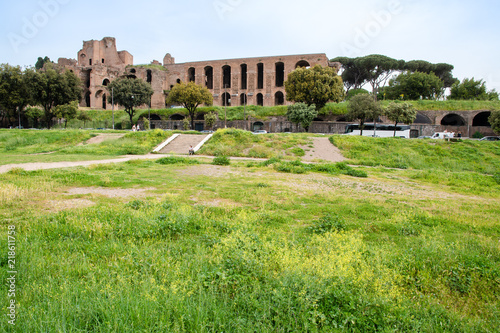 ローマ市内の古代遺跡（イタリア） チルコ・マッシモとパラティーノの丘