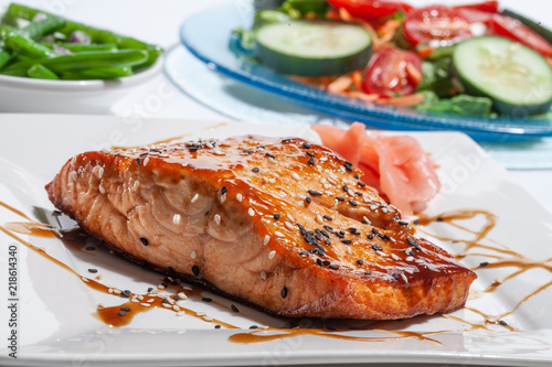 Fotografie salmon dinner with side dishes
