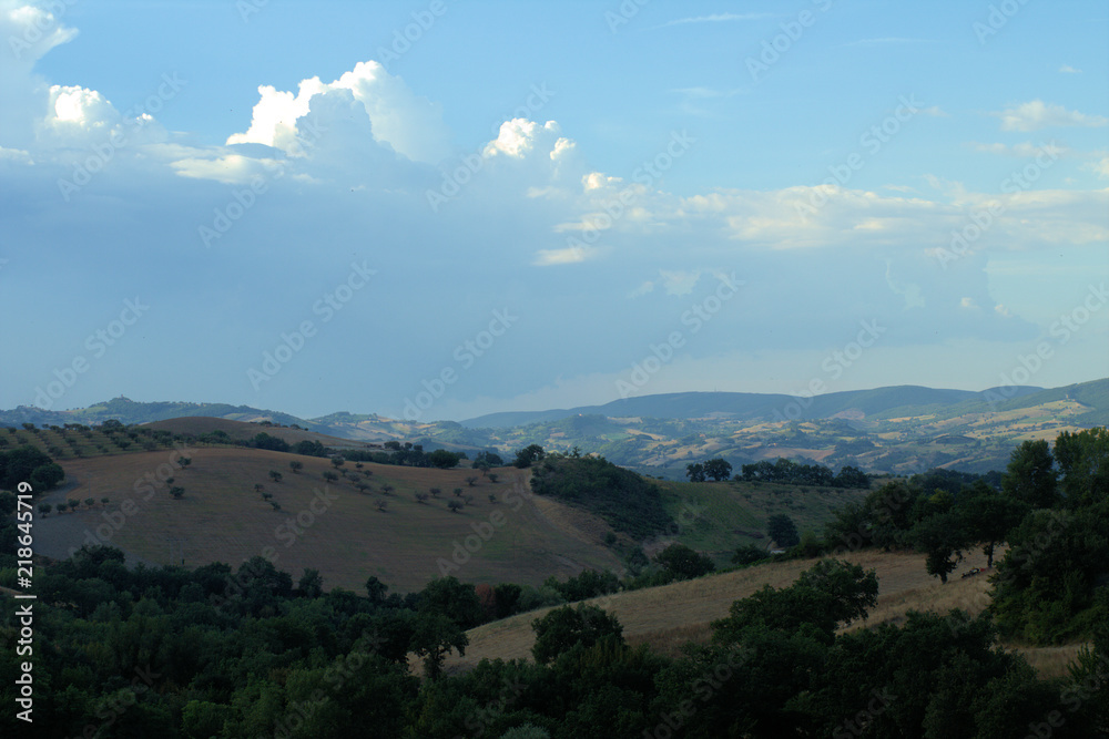 hill,italy,landscape,field,cloud,summer,sky,horizon,agriculture,panorama,view