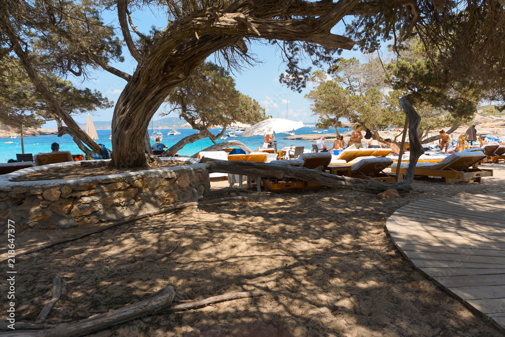 cala bassa ibiza beach club