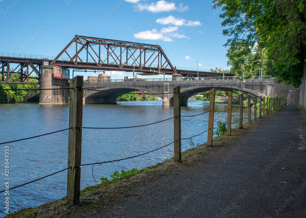 Fototapeta premium bicycle trail lehigh river easton