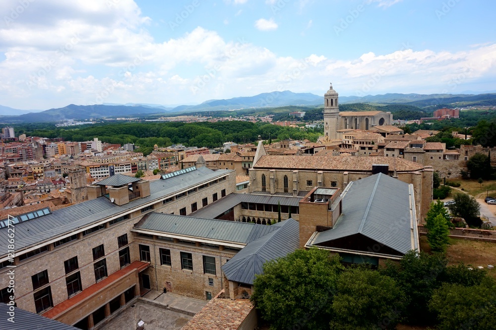 Obraz premium Panorama of the ancient Spanish city of Girona, opening from the walls of the fortress