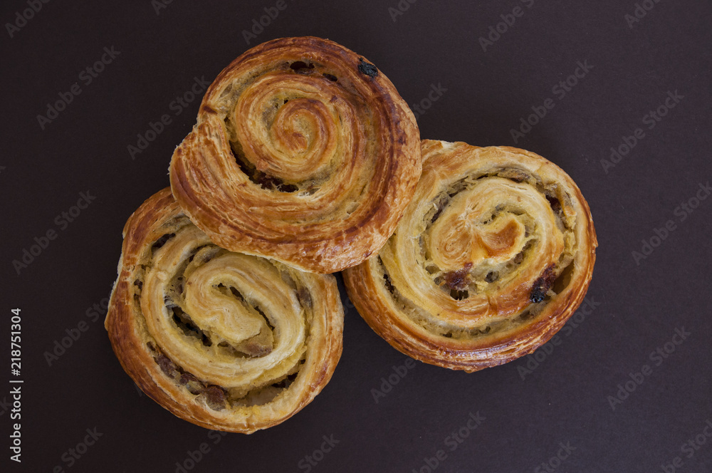 Fototapeta premium sweet buns with raisins