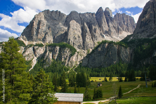 Paesaggio tipico delle dolomiti in Alto Adige photo