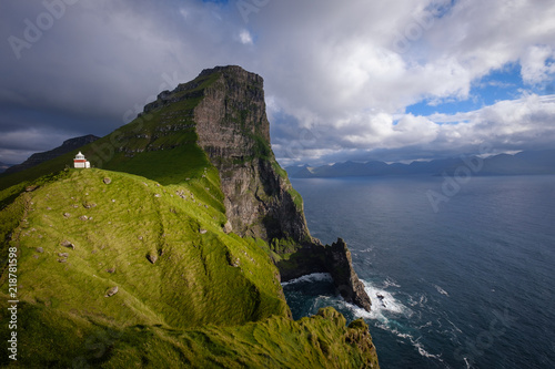 Il faro di Kallur, isole Faroe