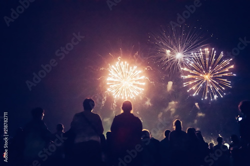 Fotografia, Obraz Crowd watching fireworks