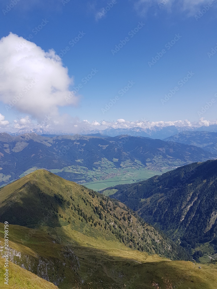 Gamskrägen, Gamskragen, Niedernsill, Mountainbiken, Wandern, Pinzgau, Salzburg, SalzburgerLand, Berge, Gipfelkreuz, Ausblick, Bergpanorama, Forstweg, Uttendorf