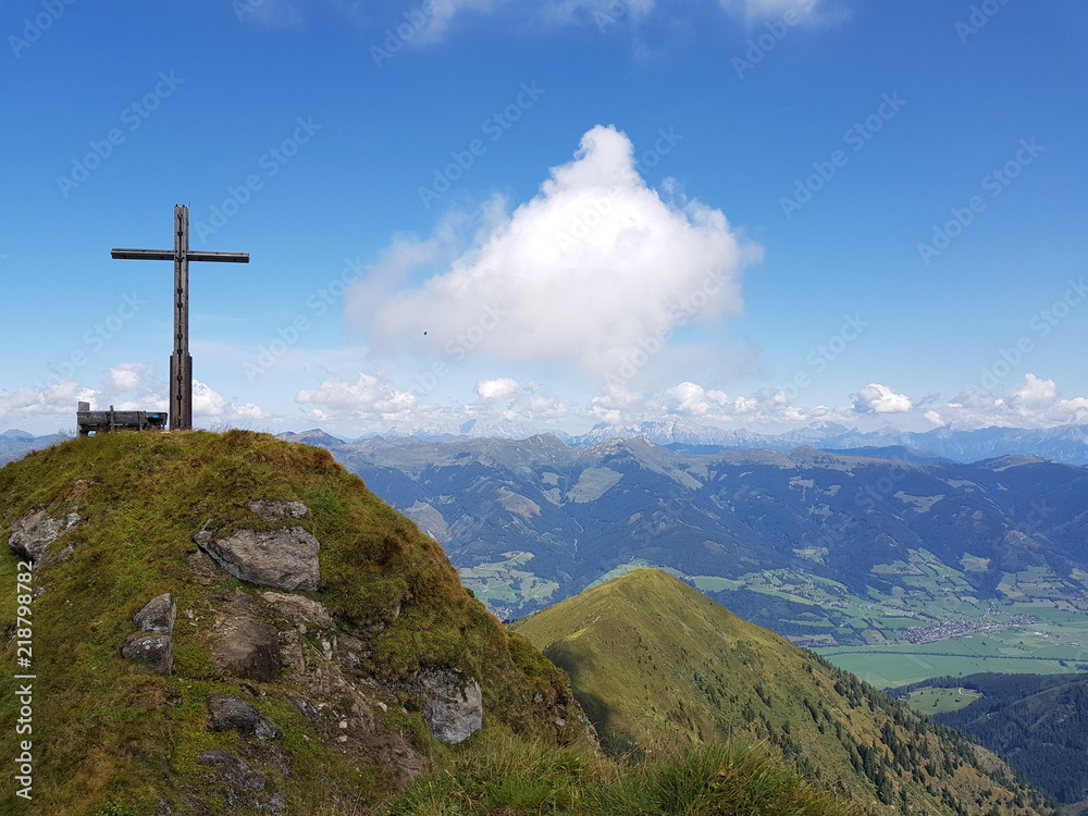 Gamskrägen, Gamskragen, Niedernsill, Mountainbiken, Wandern, Pinzgau, Salzburg, SalzburgerLand, Berge, Gipfelkreuz, Ausblick, Bergpanorama, Forstweg, Uttendorf