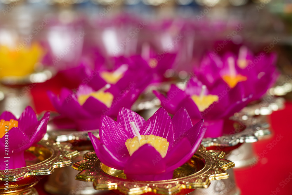 Naklejka premium Candle color flower shape for floating point