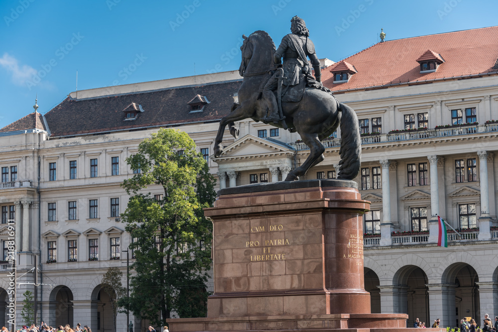 Fototapeta premium Leader on Horse Statue