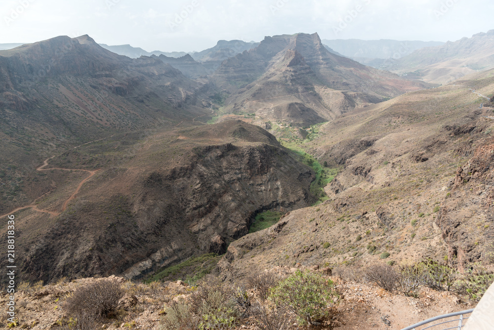 Blick vom Aussichtspunkt am Amurga Massiv in das Tal Fataga 