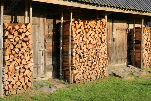 Drewutnua, drewno