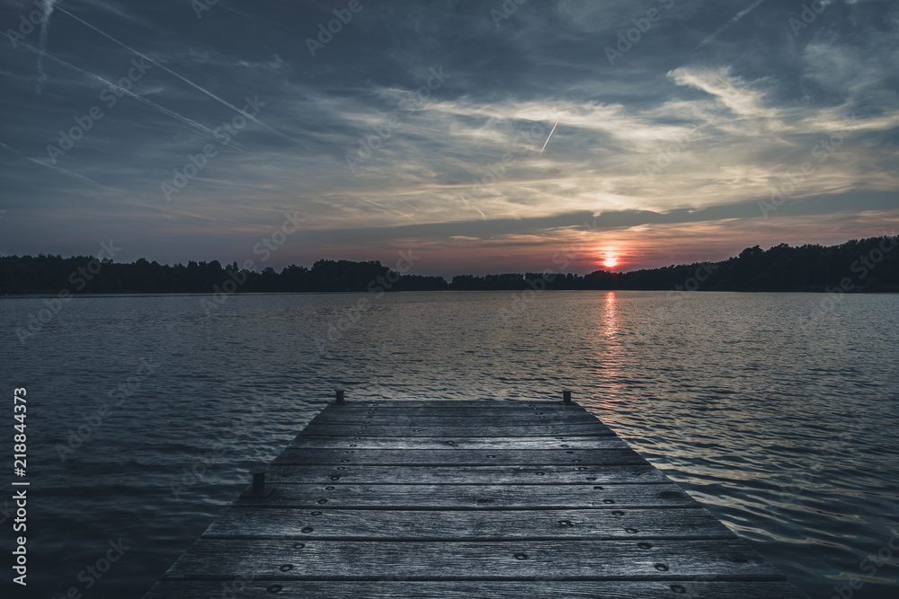 Obraz premium Sunset at the lake